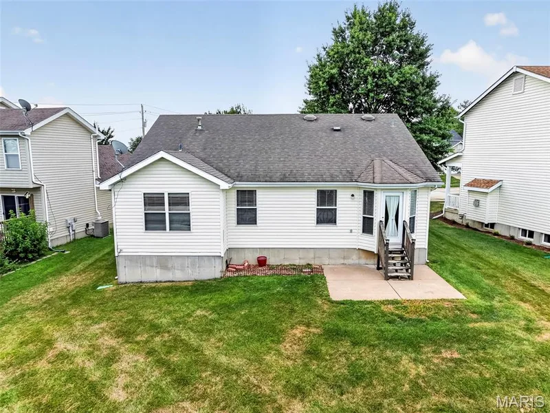 429 Briarchase Place, Lake St. Louis, MO 63367 — listing photo 5 of 38