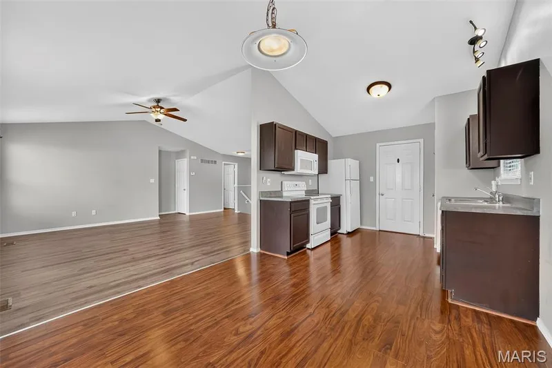 429 Briarchase Place, Lake St. Louis, MO 63367 — listing photo 13 of 38