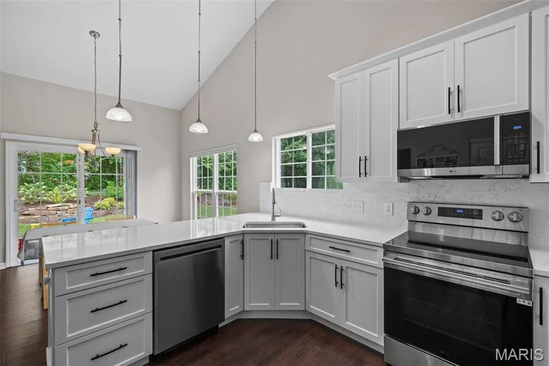 731 Autumnwood Forest Drive, Lake St. Louis, MO 63367 — listing photo 20 of 62