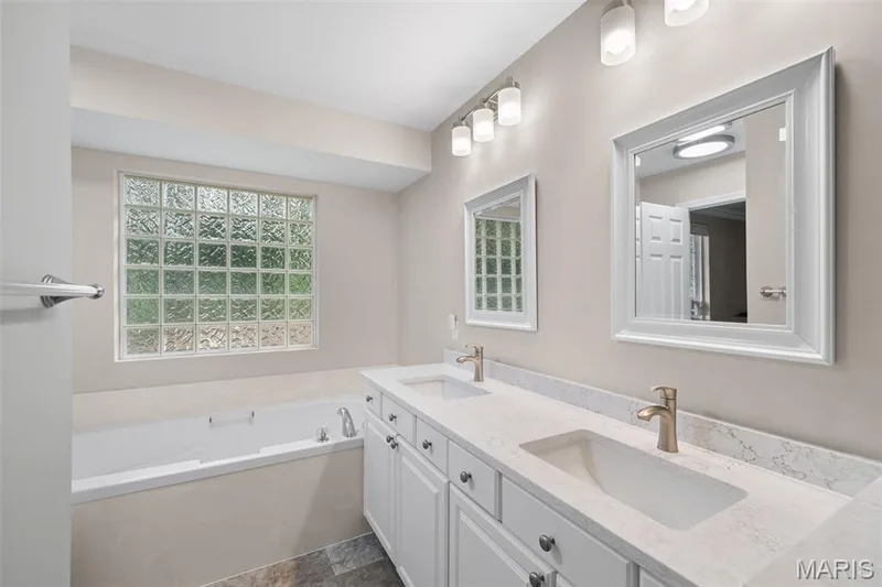 731 Autumnwood Forest Drive, Lake St. Louis, MO 63367 — listing photo 39 of 62
