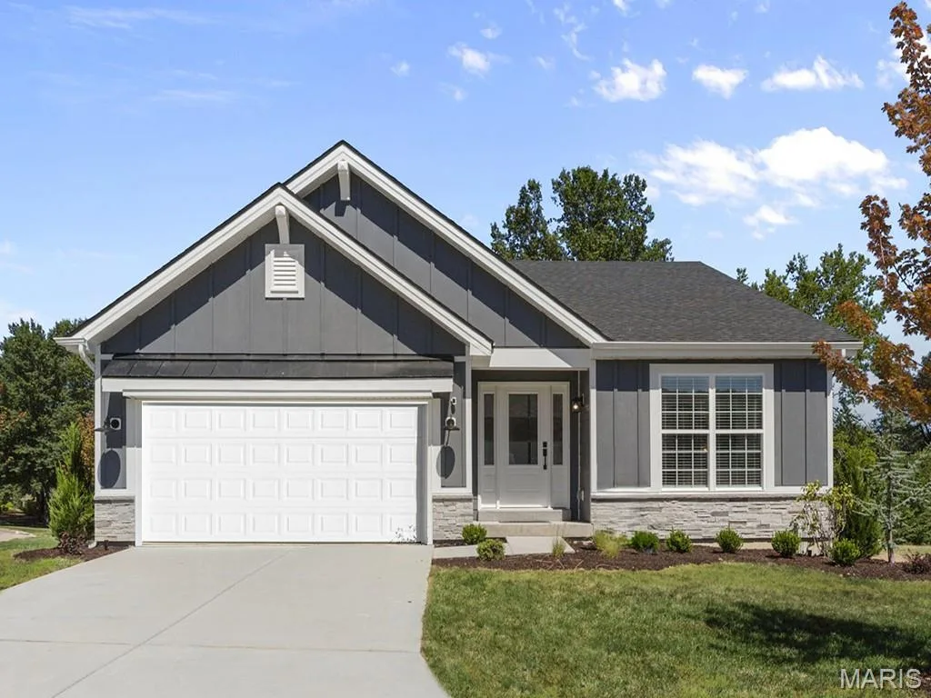 2 Aspen II at Wildflower Manor, Wentzville, MO 63385 — listing photo 1 of 27
