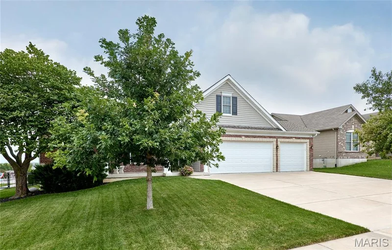 12 Shady River Court, O'Fallon, MO 63366 — listing photo 2 of 42
