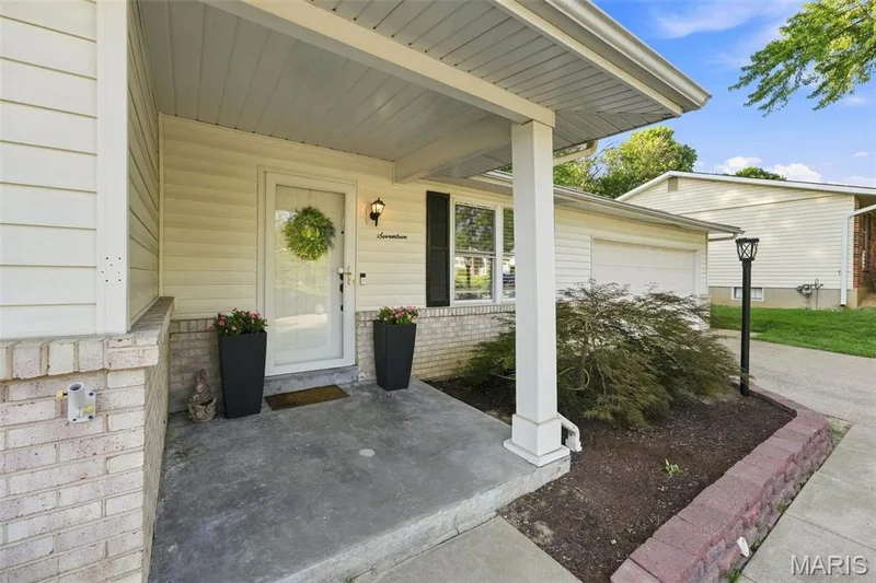17 Oak Hill Lane, St Peters, MO 63376 — listing photo 4 of 32