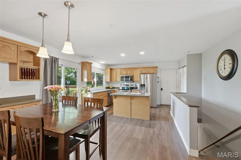 17 Oak Hill Lane, St Peters, MO 63376 — listing photo 8 of 32