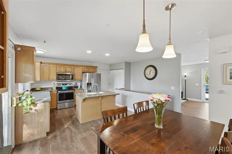 17 Oak Hill Lane, St Peters, MO 63376 — listing photo 9 of 32