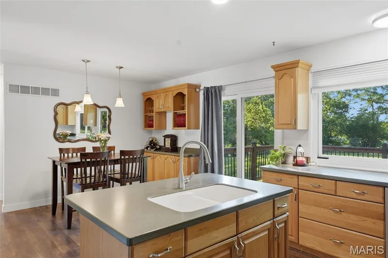 17 Oak Hill Lane, St Peters, MO 63376 — listing photo 12 of 32