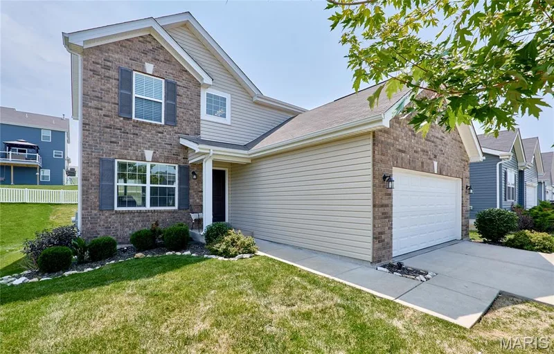 224 Quiet Bend Drive, Wentzville, MO 63385 — listing photo 6 of 28
