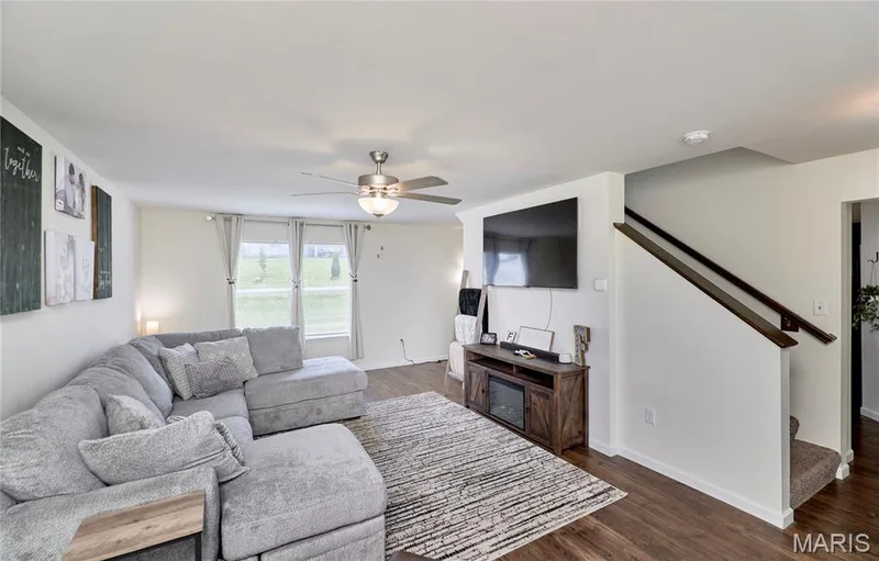 224 Quiet Bend Drive, Wentzville, MO 63385 — listing photo 7 of 28