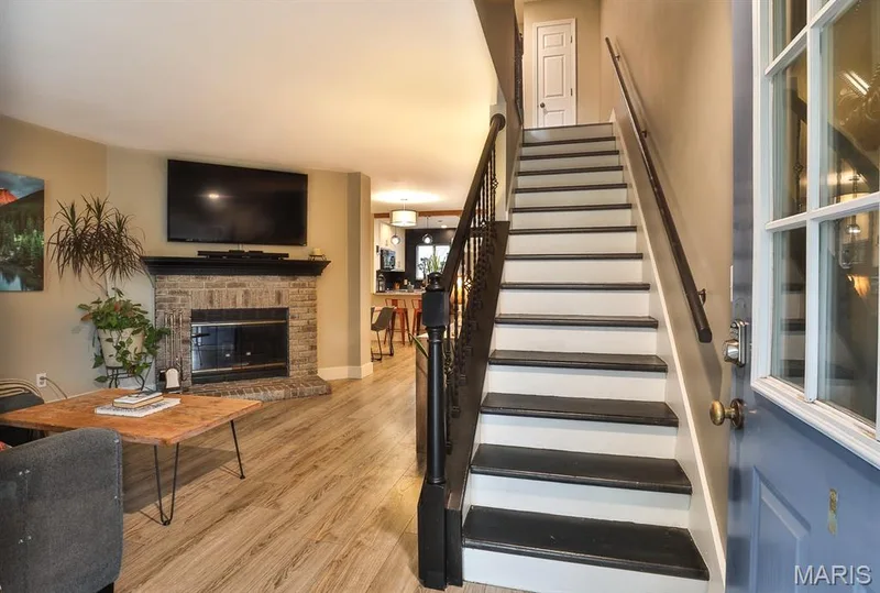 16563 Carriage View Court, Grover, MO 63040 — listing photo 4 of 35