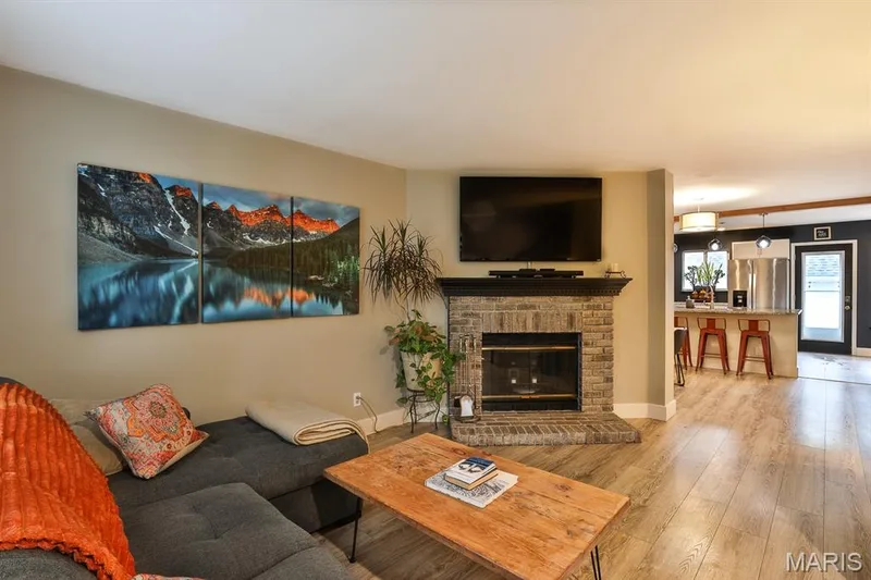 16563 Carriage View Court, Grover, MO 63040 — listing photo 5 of 35