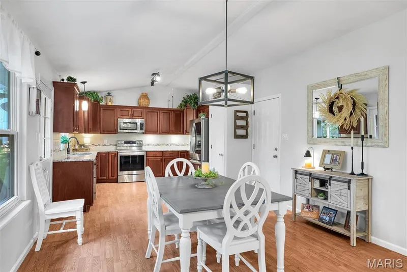 104 Cedar Crest Court, St Charles, MO 63304 — listing photo 17 of 46