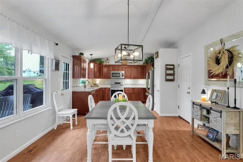 104 Cedar Crest Court, St Charles, MO 63304 — listing photo 18 of 46