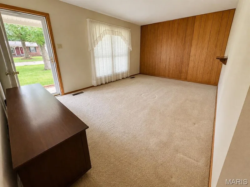 207 San Jose Court, O'Fallon, MO 63366 — listing photo 2 of 18
