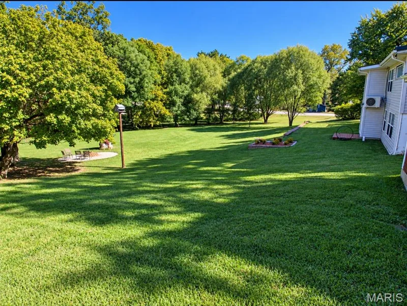 812 Pralle Lane, St Charles, MO 63303 — listing photo 10 of 48