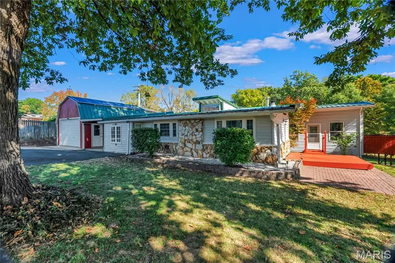 812 Pralle Lane, St Charles, MO 63303 — listing photo 2 of 48