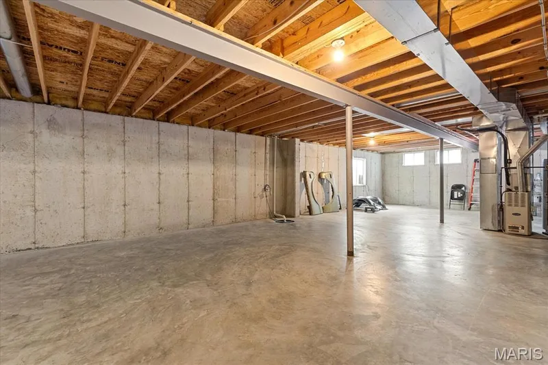 Turn your homeownership dreams into reality! This huge lower level is ready for a home theater, gym, or future rec room! — 146 Tuscany Lane, Wentzville, MO 63385