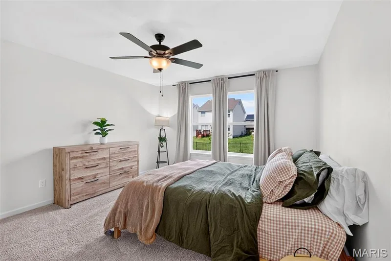 724 Palisades Drive, St Charles, MO 63301 — listing photo 16 of 29