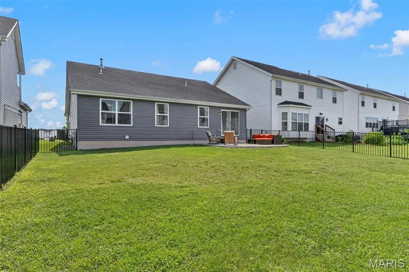 724 Palisades Drive, St Charles, MO 63301 — listing photo 24 of 29