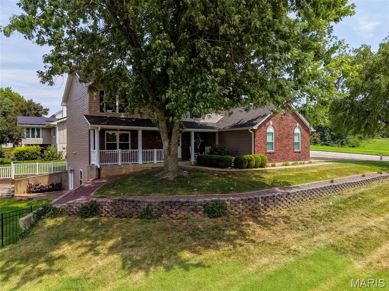 701 Loretta Drive, O'Fallon, MO 63366 — listing photo 6 of 78