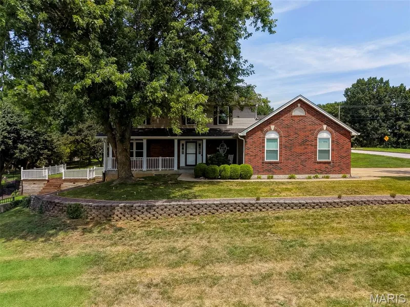 701 Loretta Drive, O'Fallon, MO 63366 — listing photo 7 of 78