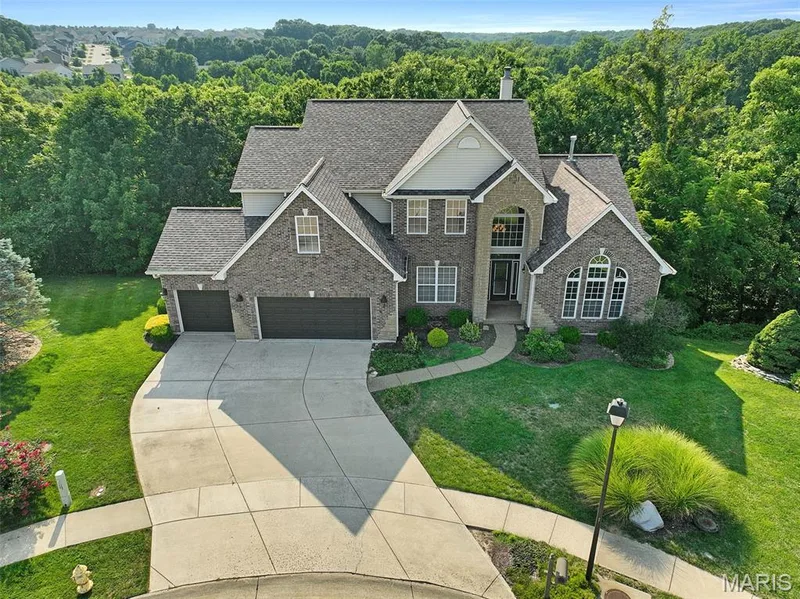 6 Crestwyck Court, Lake St. Louis, MO 63367 — listing photo 2 of 55