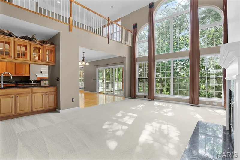 6 Crestwyck Court, Lake St. Louis, MO 63367 — listing photo 9 of 55