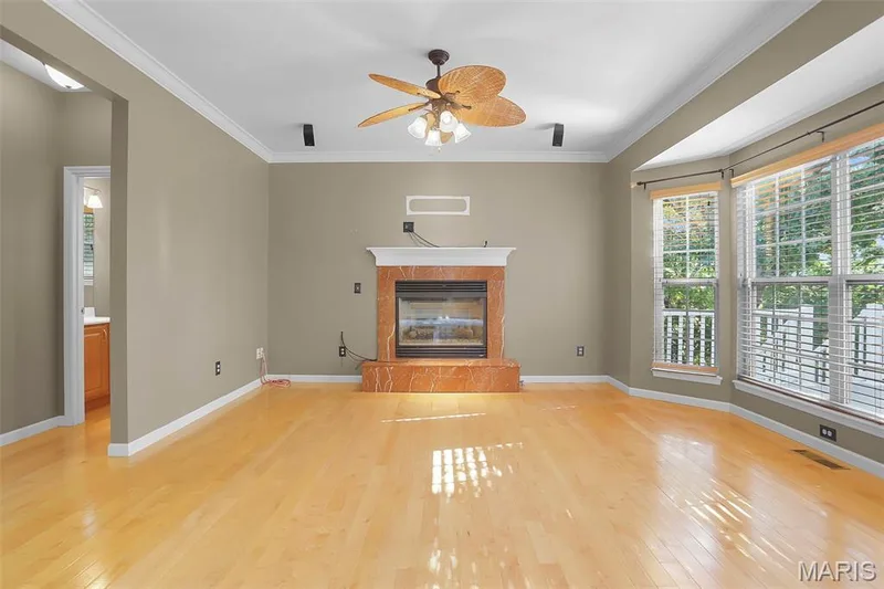 6 Crestwyck Court, Lake St. Louis, MO 63367 — listing photo 14 of 55