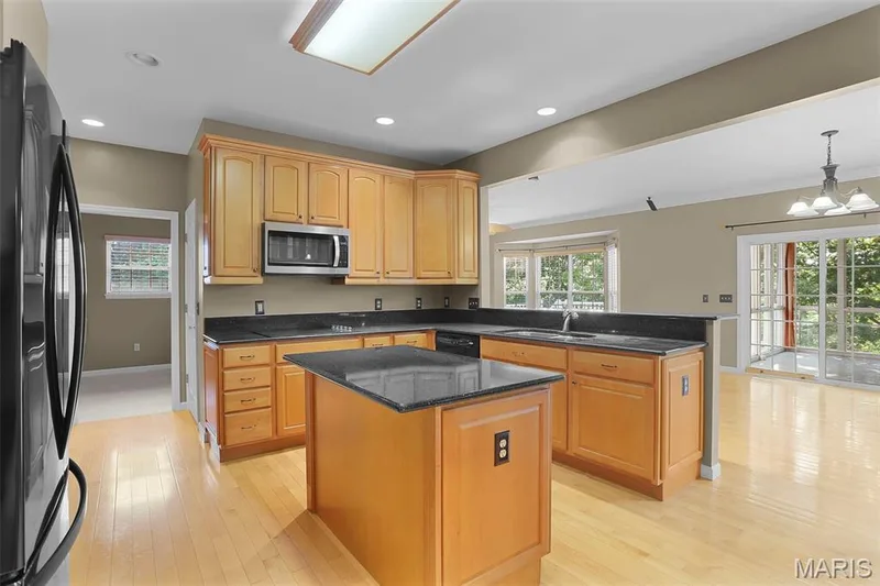 6 Crestwyck Court, Lake St. Louis, MO 63367 — listing photo 16 of 55