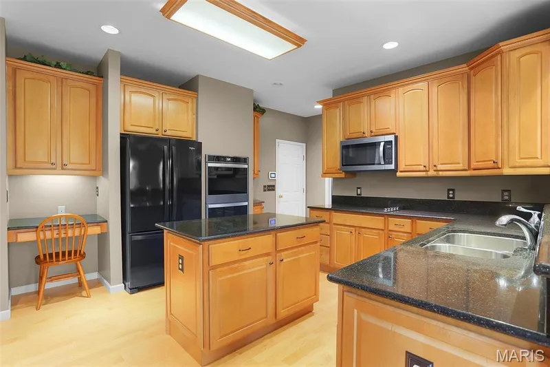 6 Crestwyck Court, Lake St. Louis, MO 63367 — listing photo 17 of 55
