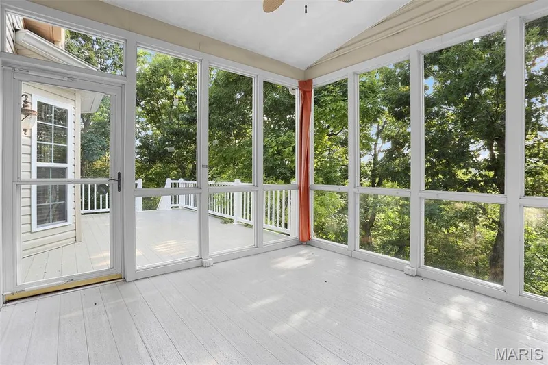 6 Crestwyck Court, Lake St. Louis, MO 63367 — listing photo 18 of 55