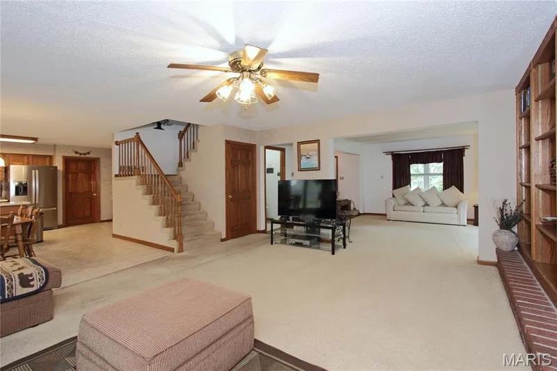 16 Staunton Way, O'Fallon, MO 63368 — listing photo 6 of 52