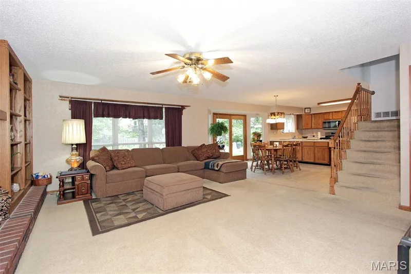 16 Staunton Way, O'Fallon, MO 63368 — listing photo 7 of 52