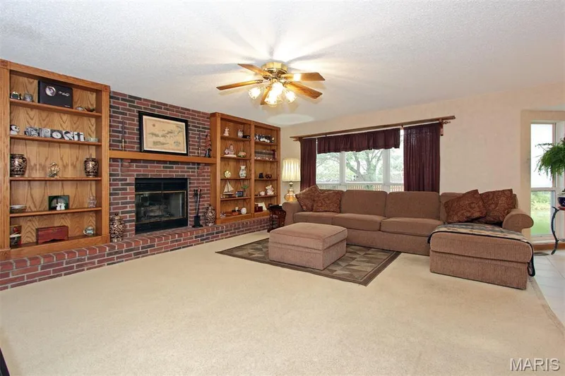 16 Staunton Way, O'Fallon, MO 63368 — listing photo 8 of 52