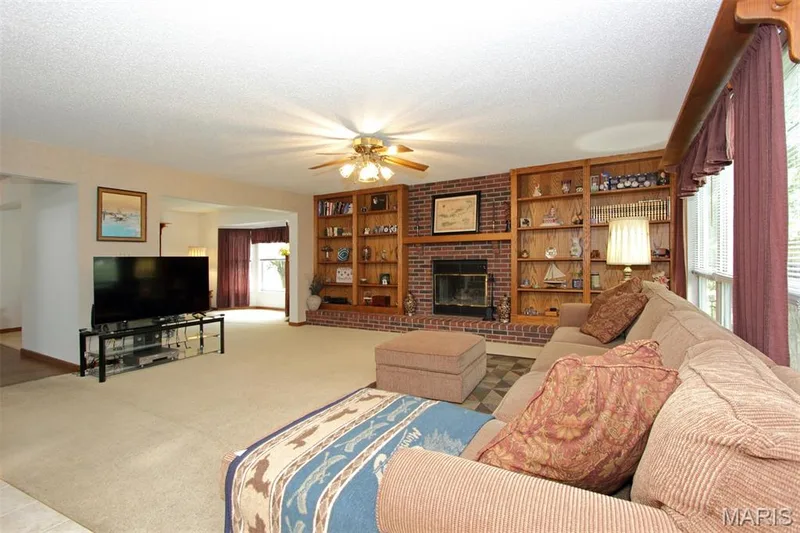 16 Staunton Way, O'Fallon, MO 63368 — listing photo 9 of 52