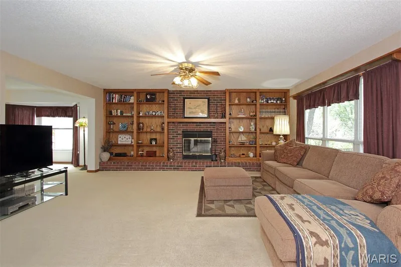 16 Staunton Way, O'Fallon, MO 63368 — listing photo 10 of 52