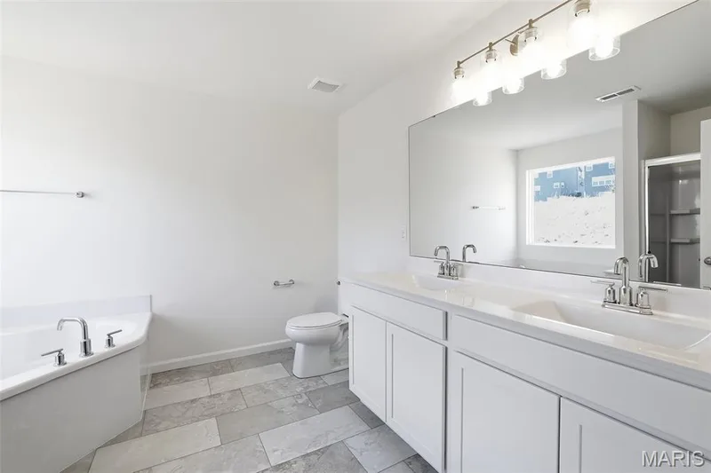 24 Bluestem Court, Lake St. Louis, MO 63367 — listing photo 17 of 26