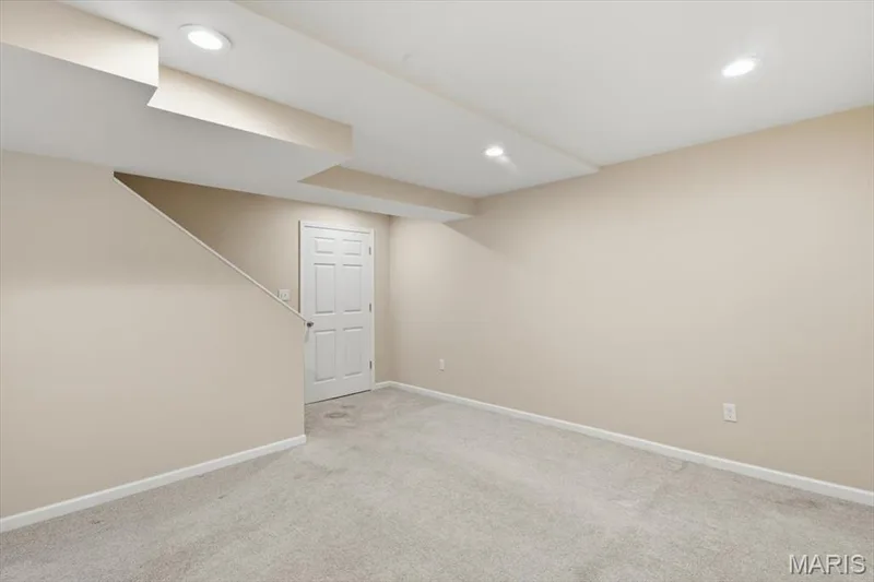 27 Loris Lane, St Charles, MO 63303 — listing photo 24 of 32