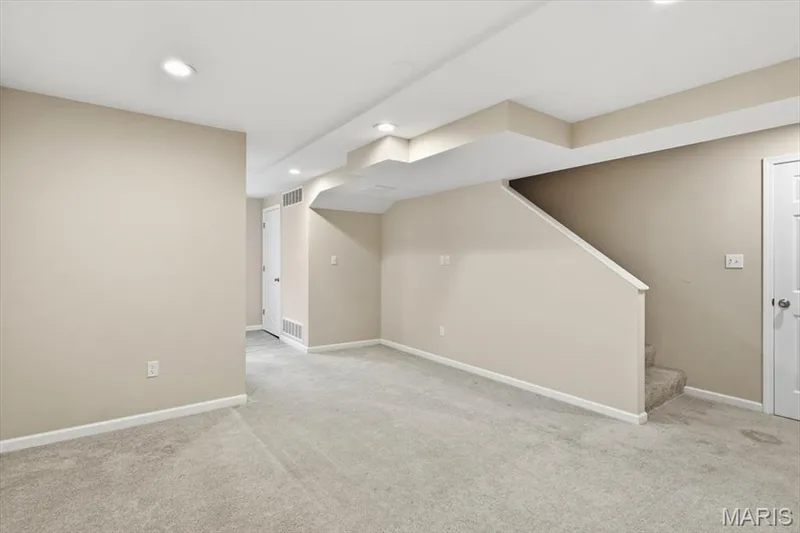 27 Loris Lane, St Charles, MO 63303 — listing photo 29 of 32