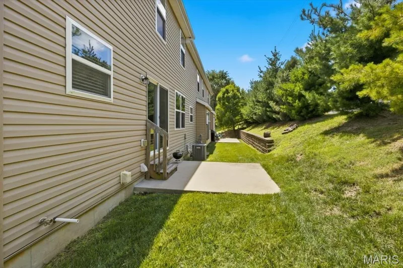 27 Loris Lane, St Charles, MO 63303 — listing photo 31 of 32