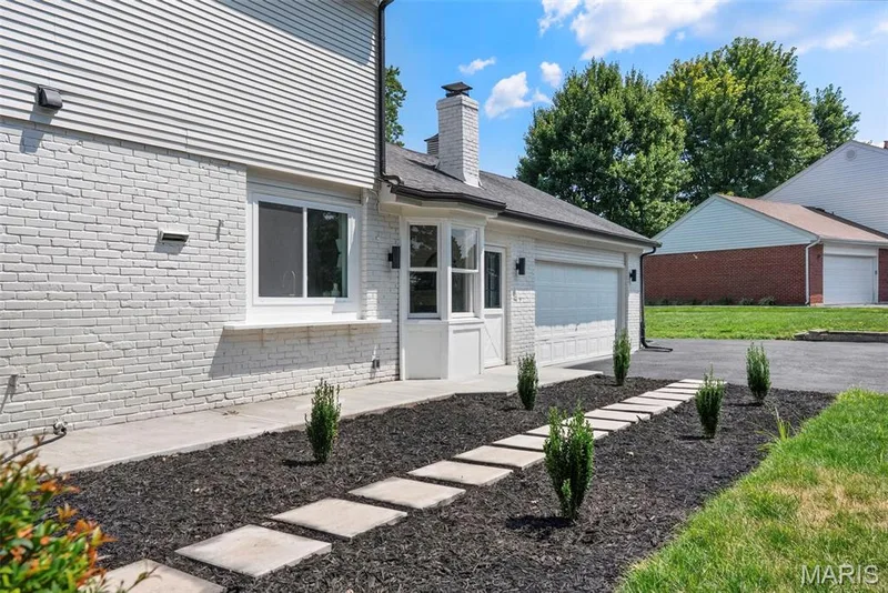 2251 Whitby Road, Chesterfield, MO 63017 — listing photo 33 of 53