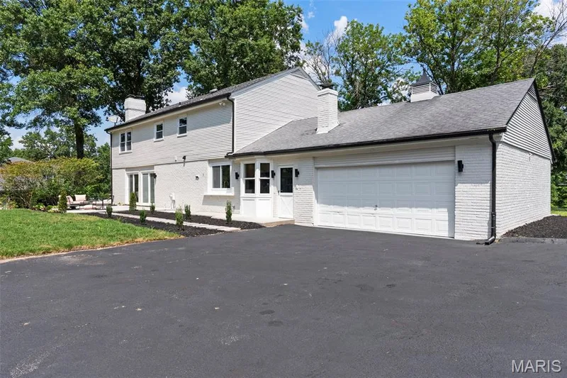 2251 Whitby Road, Chesterfield, MO 63017 — listing photo 34 of 53