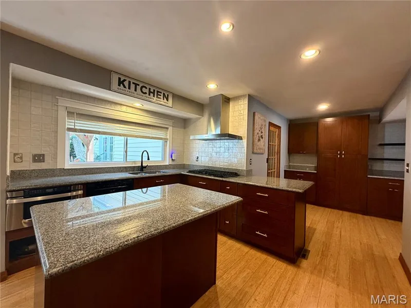 1392 Timothy Ridge Drive, St Charles, MO 63304 — listing photo 2 of 46