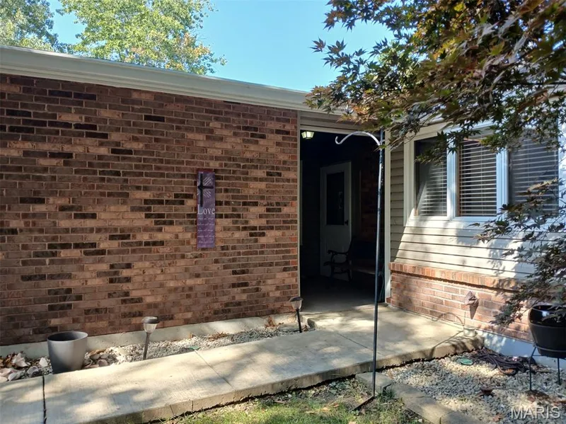Entry from the front walk. — 2498 Fox Bridge Court #19, Lake St. Louis, MO 63367