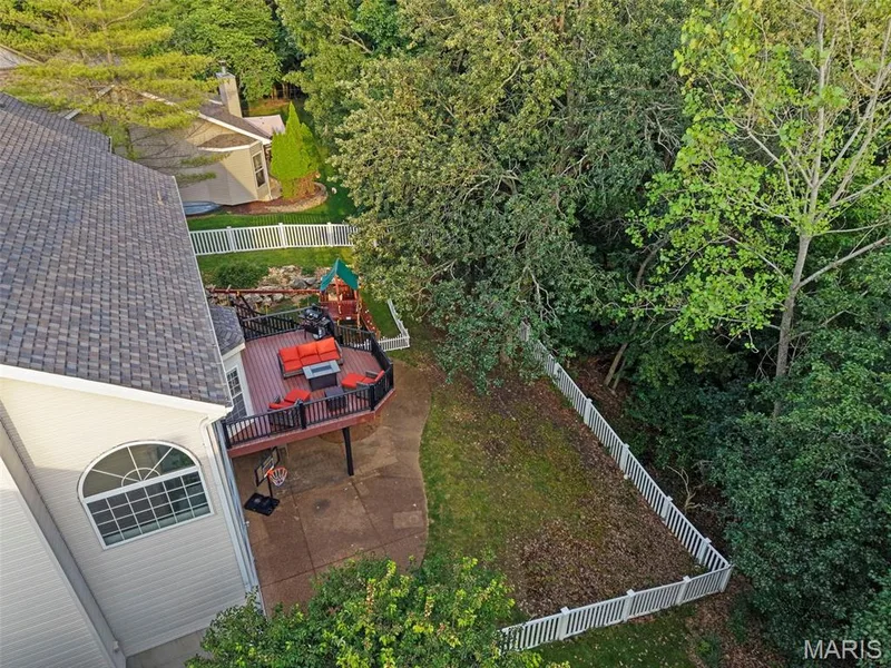 2860 Westridge Oaks Court, Grover, MO 63040 — listing photo 5 of 81