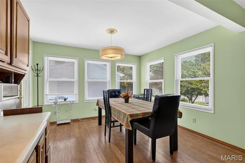 1817 W Clark Street, St Charles, MO 63301 — listing photo 16 of 41