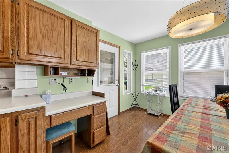 1817 W Clark Street, St Charles, MO 63301 — listing photo 18 of 41