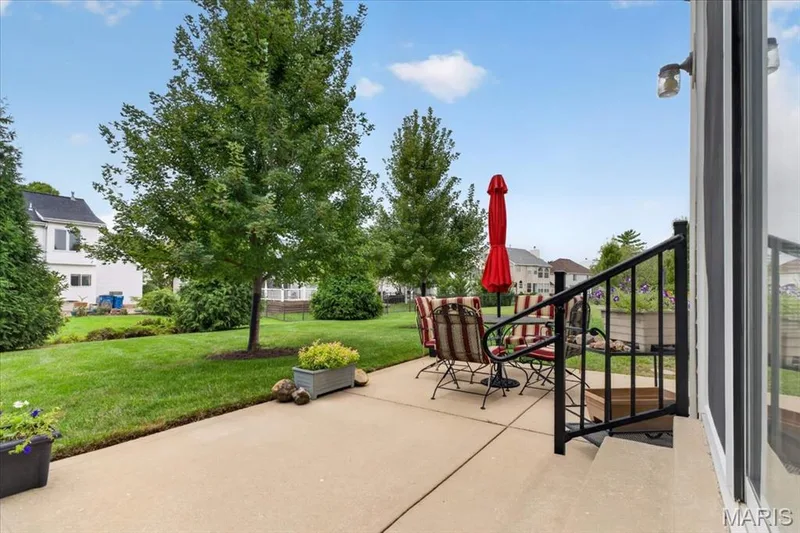 259 Cheval Square Drive, Chesterfield, MO 63005 — listing photo 34 of 43