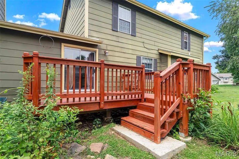 13 Tremaine Court, St Charles, MO 63304 — listing photo 2 of 27