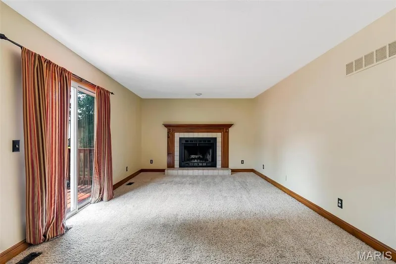 13 Tremaine Court, St Charles, MO 63304 — listing photo 12 of 27