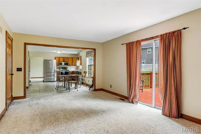 13 Tremaine Court, St Charles, MO 63304 — listing photo 13 of 27